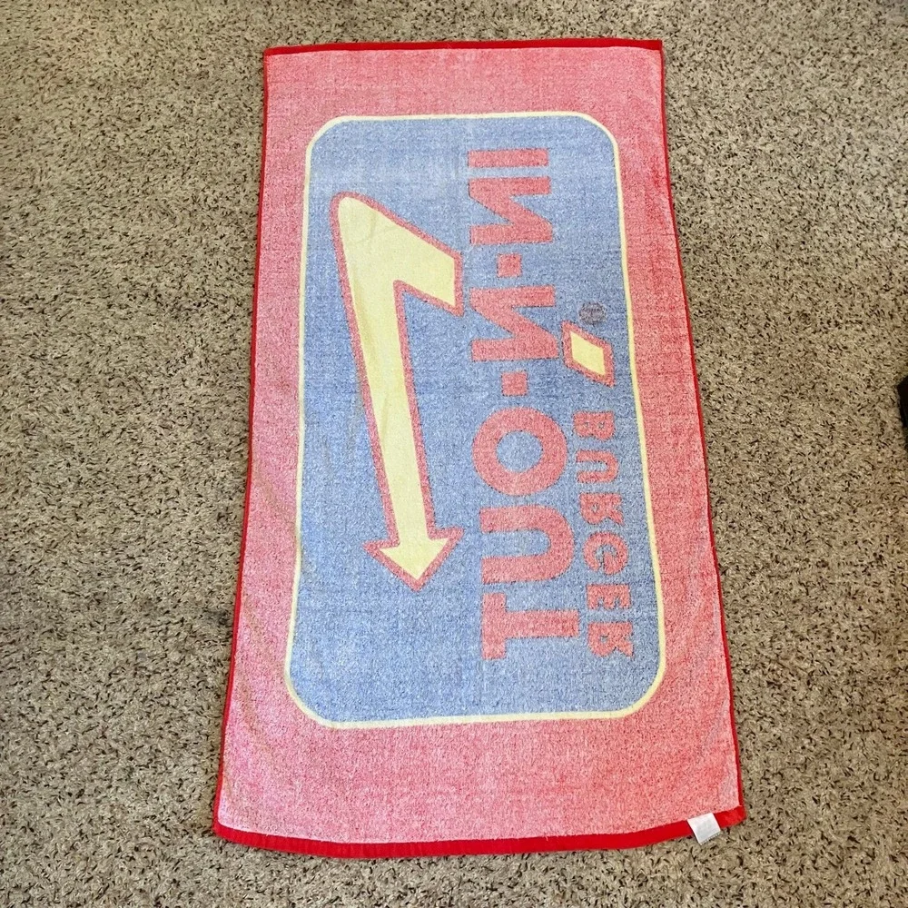 IN-N-OUT BURGER 100% Cotton Beach Bath Towel Red‎ & Blue 57 x 29